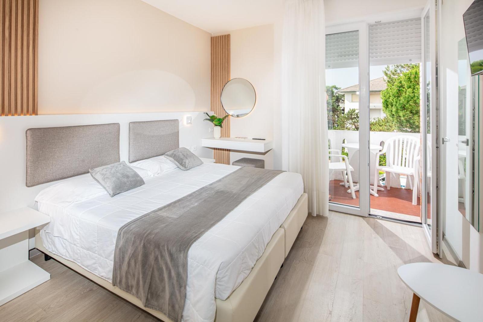 Hotel San Francisco Lignano Sabbiadoro Exterior photo
